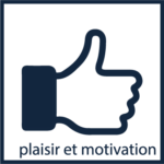 Logo Plaisir et Motivation représentant une main avec le pouce levé